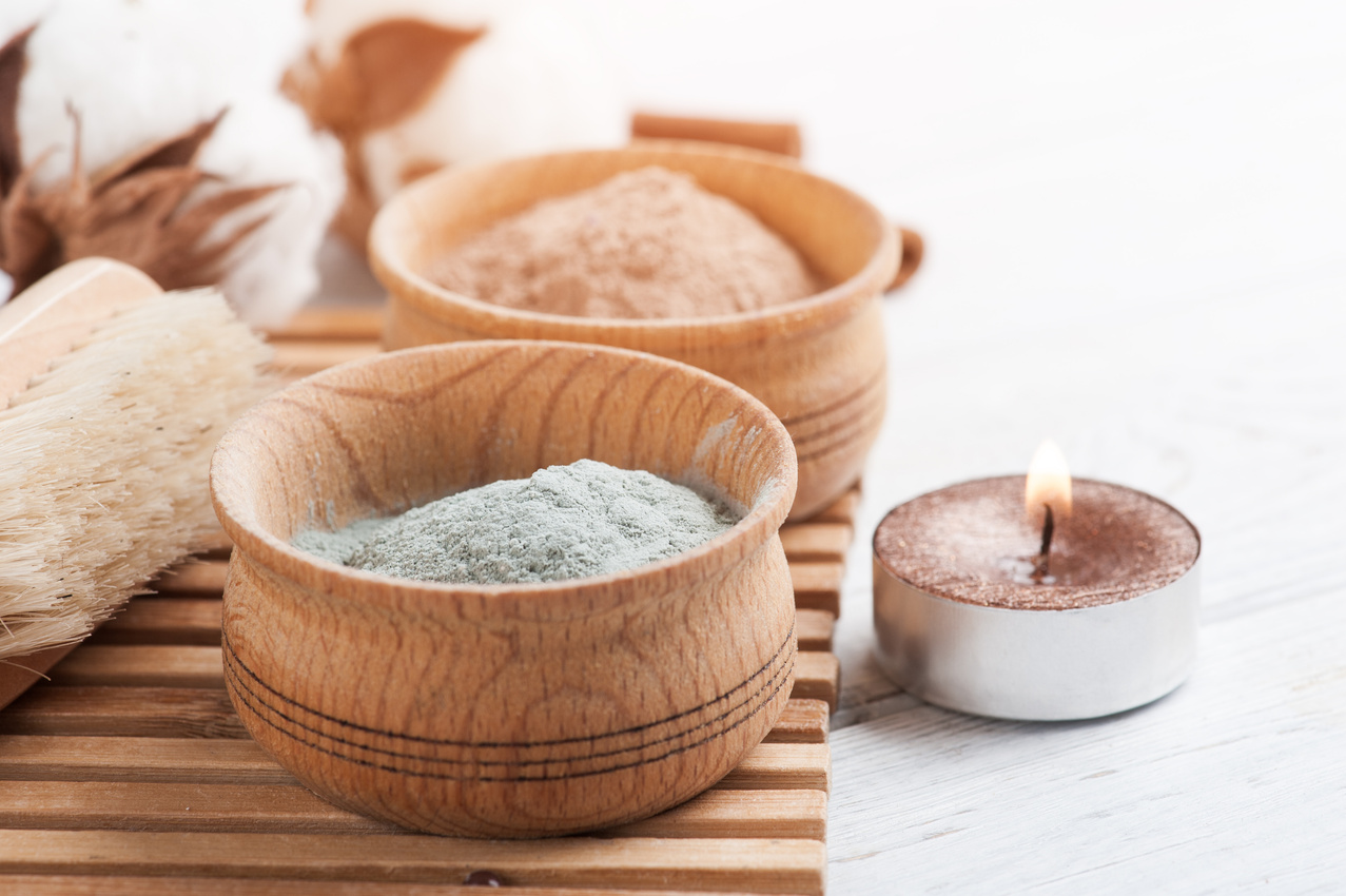Red and Blue Powder Cosmetic for Clay Mask